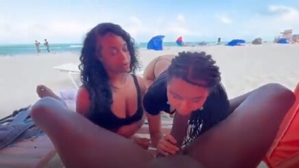 Latinas Mamándoselo a un Afro-Americano en la Playa