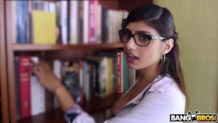 Schoolgirl Mia Khalifa fucking in the library